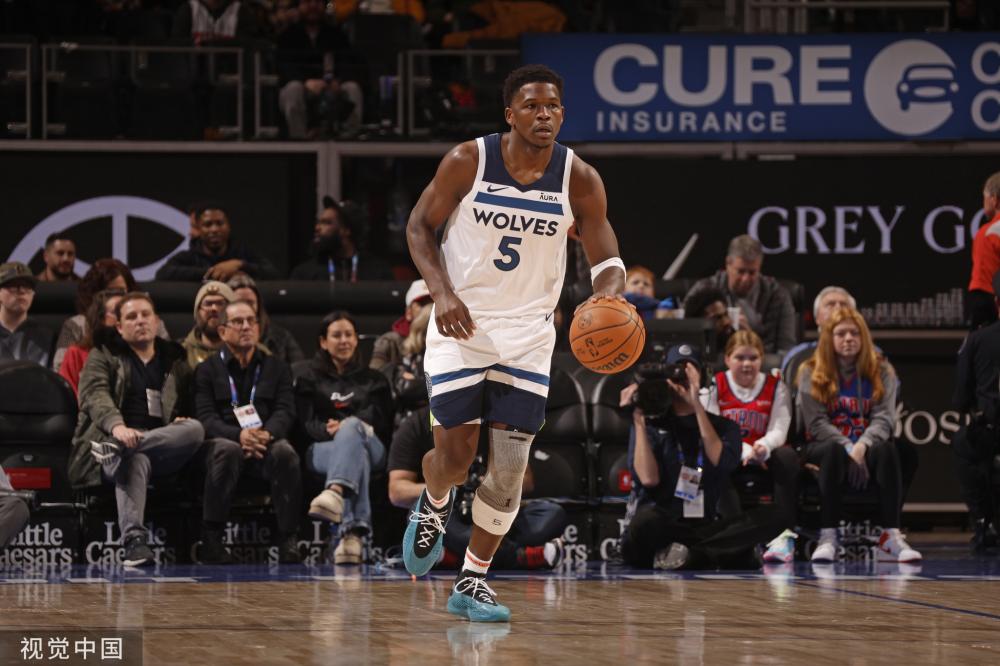 他像黄忠般 他像黄忠般