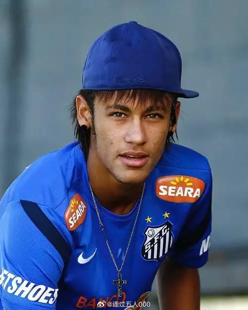 B費肩負曼 B費肩負曼