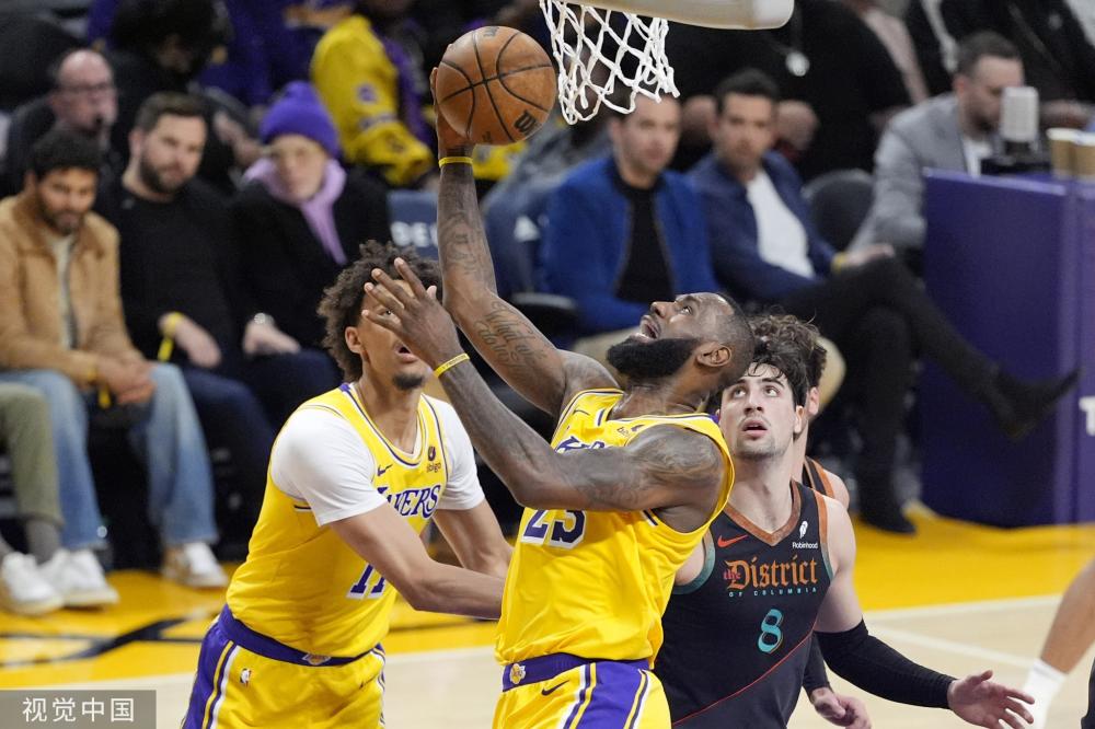 他不仅全年 他不仅全年